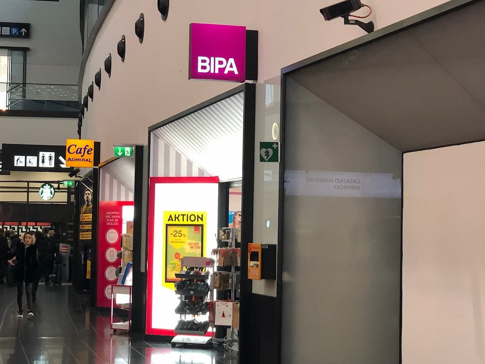 Getting SIM card at Vienna Airport - Bipa Store